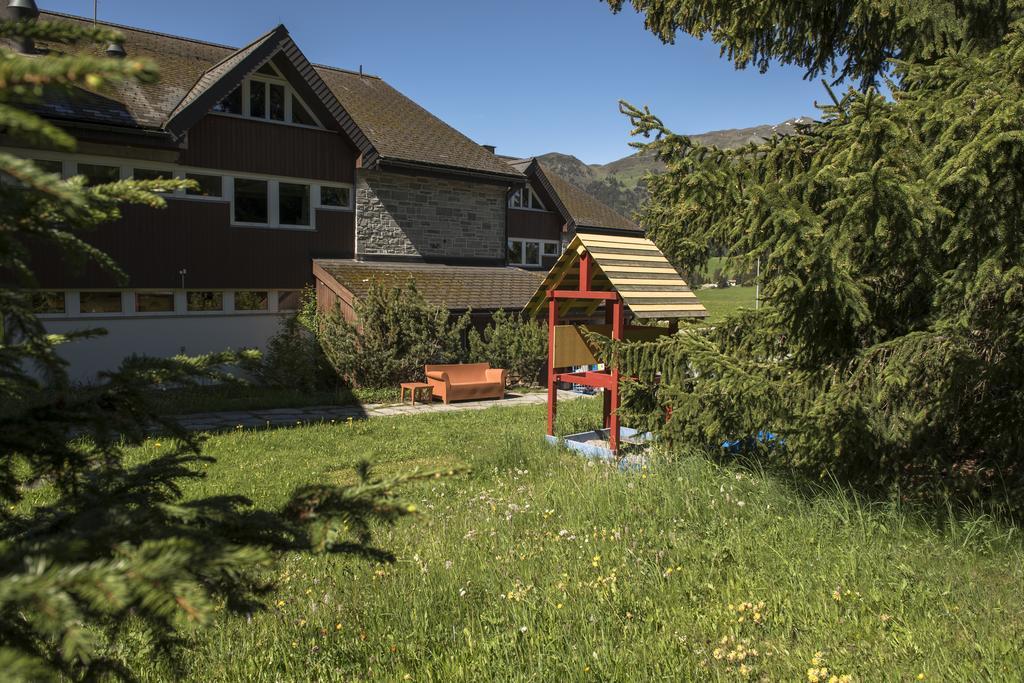 Juhui Lenzerheide Hostel Exterior photo