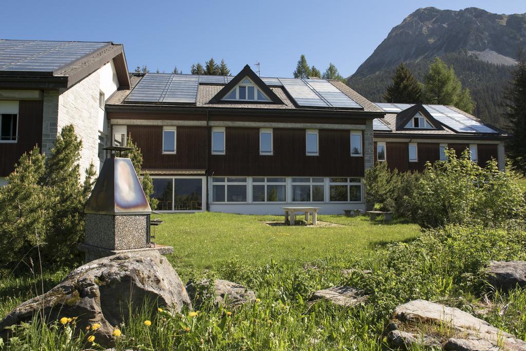 Juhui Lenzerheide Hostel Exterior photo